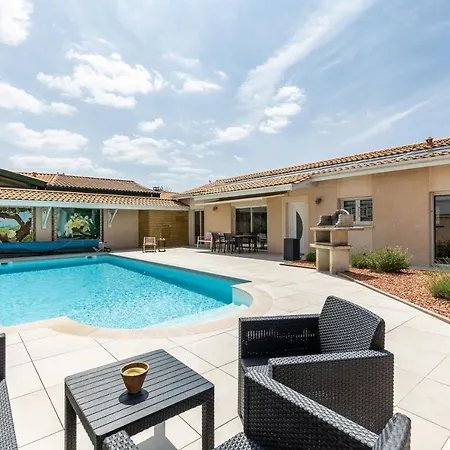 Maison Du Lion لاكانو