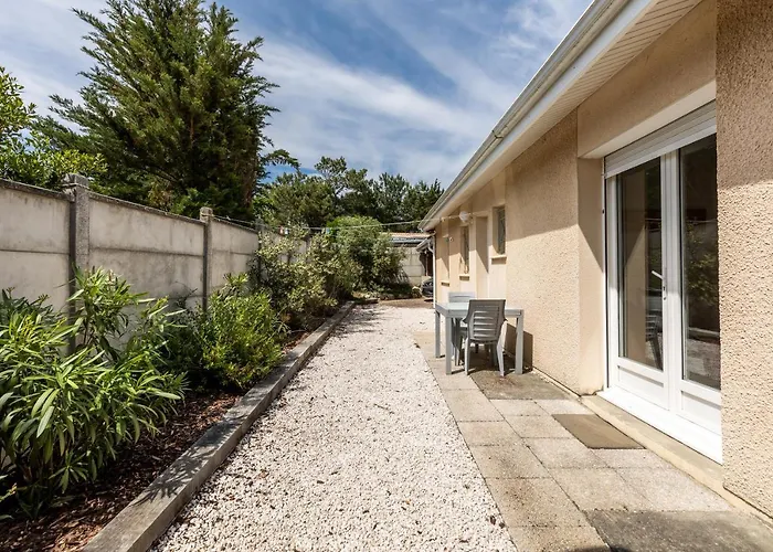 Maison Du Lion Feriehus *